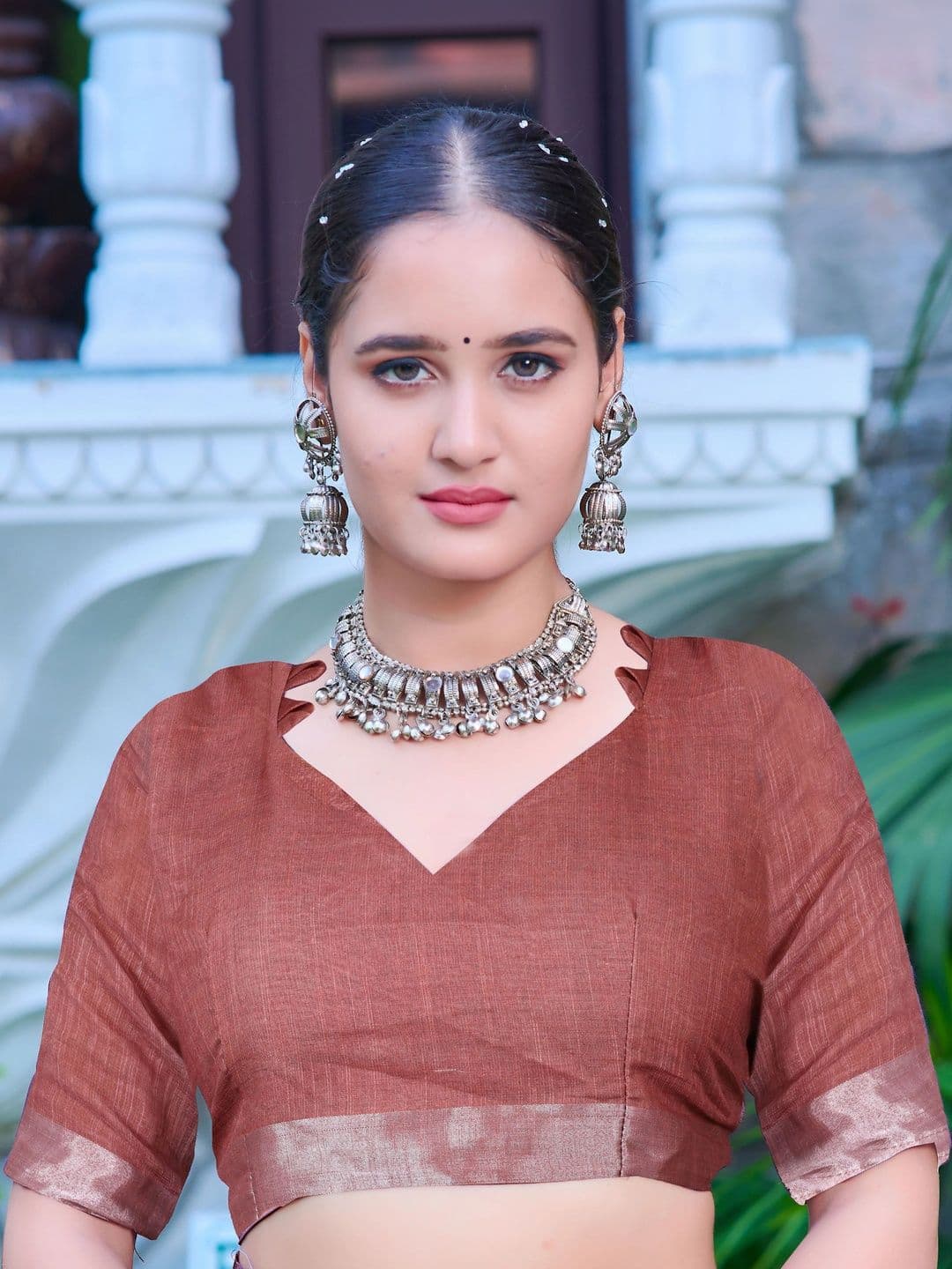 MANVAA Women Brown Cotton Linen Saree thumbnail 6