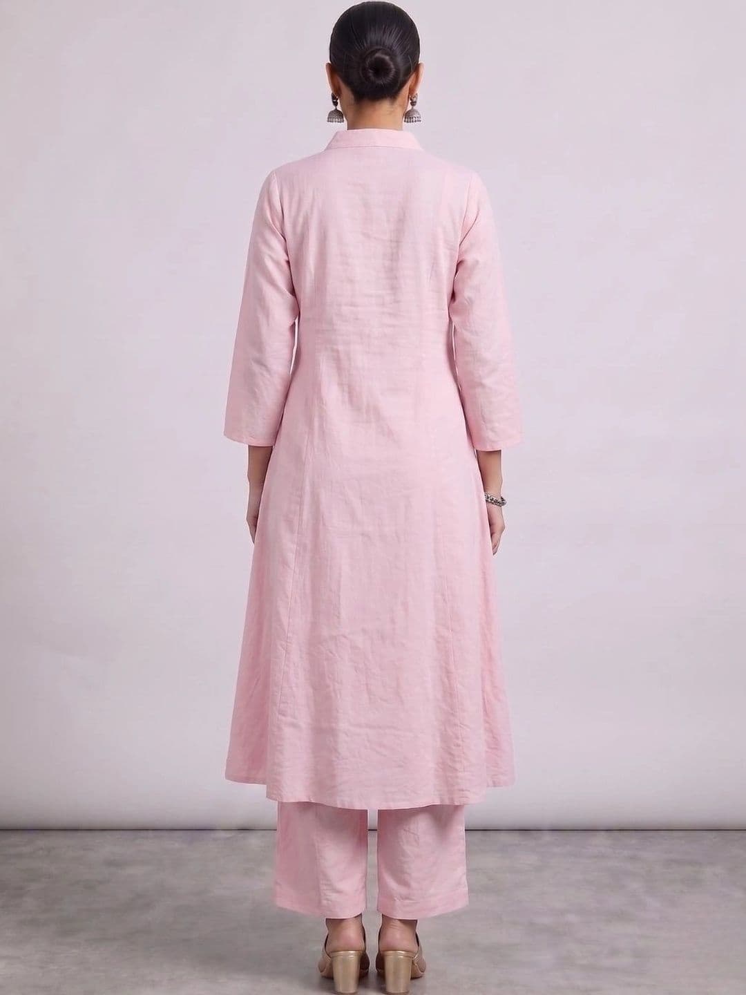NAVYAAZRI Women Regular Pure Silk Kurta with Trousers thumbnail 6