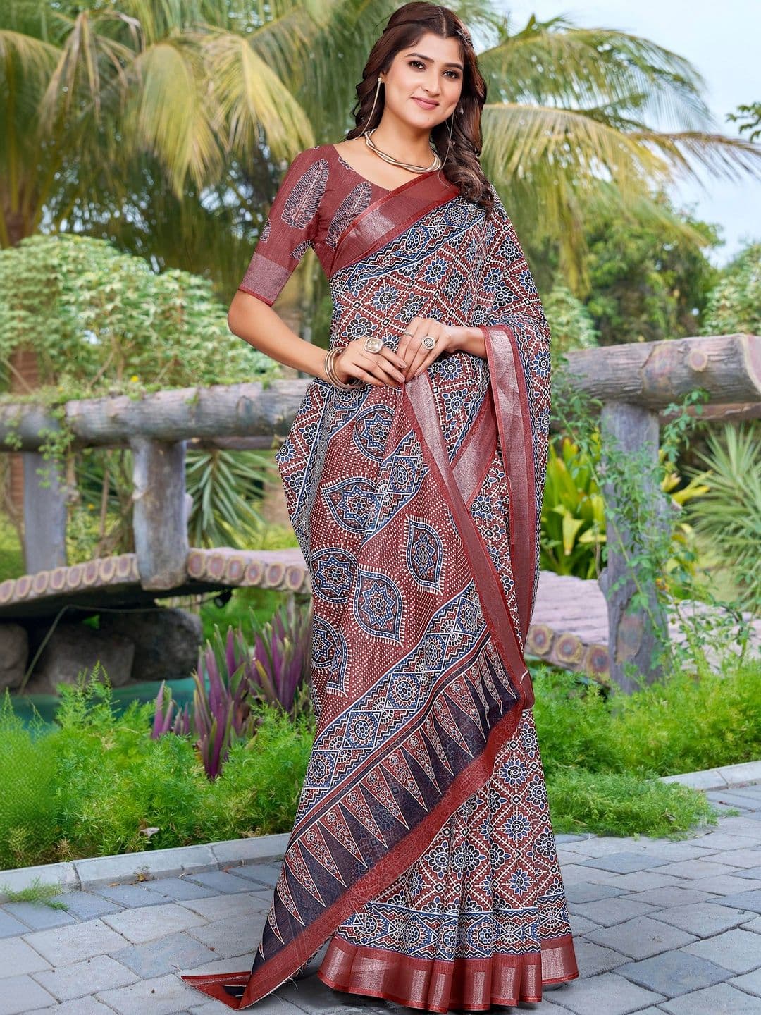 MANVAA Saree thumbnail 3