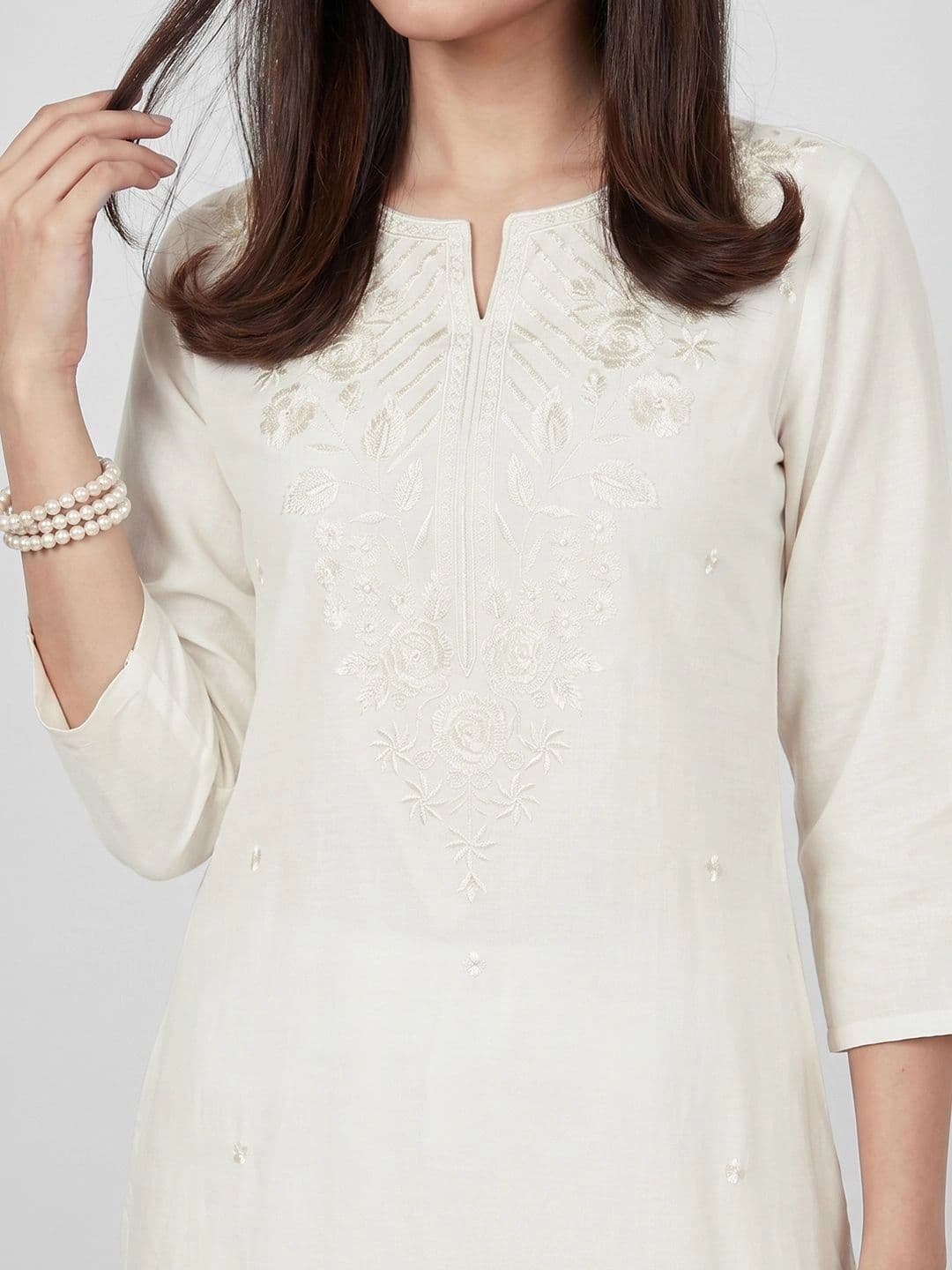 Melange by Lifestyle Women Embroidered Thread Work Kurta thumbnail 3