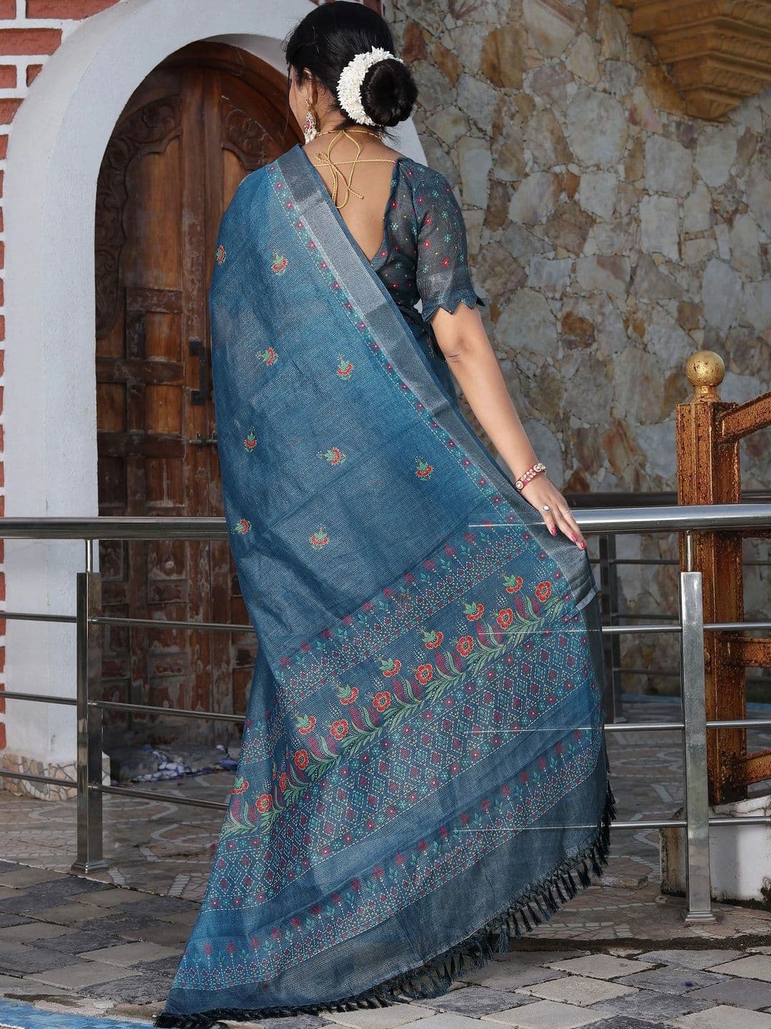 MANVAA  Women Floral Silk Cotton Handloom Saree thumbnail 7