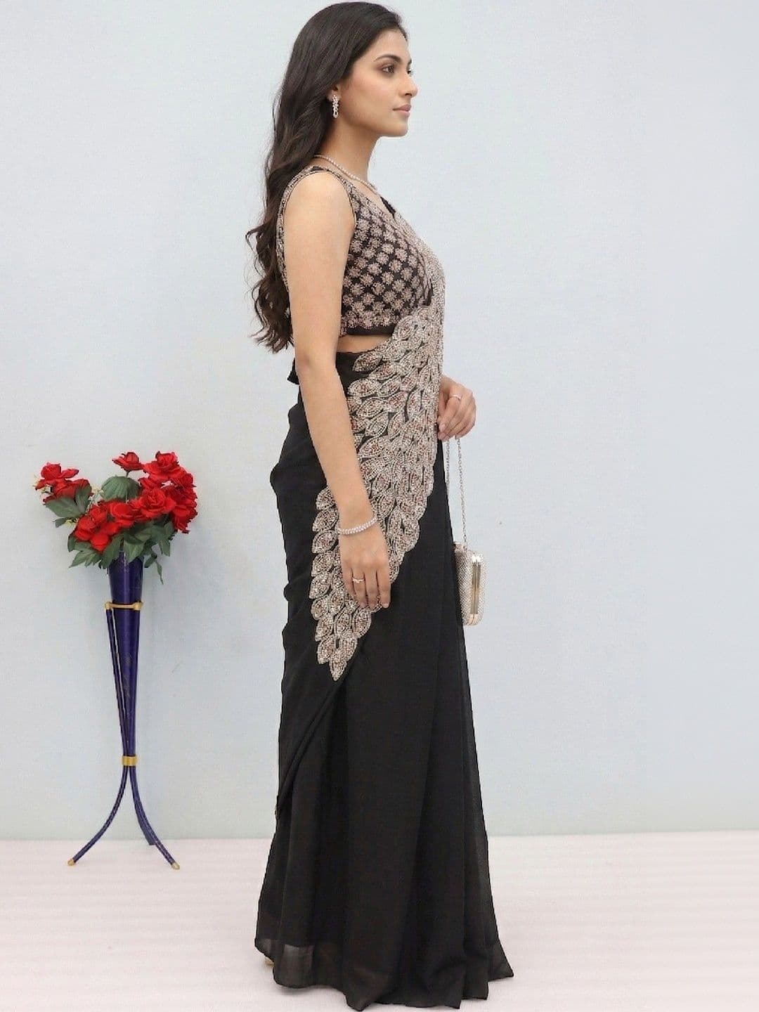 SmileyFashion Embellished Embroidered Pure Georgette Designer Saree thumbnail 5