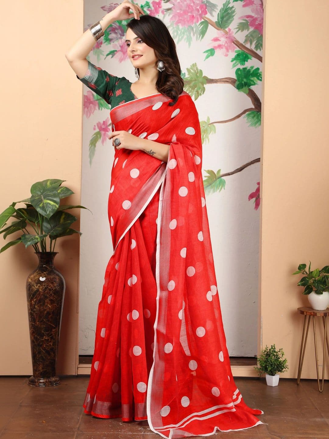 HERE&NOW Women Polka Dot Saree thumbnail 4