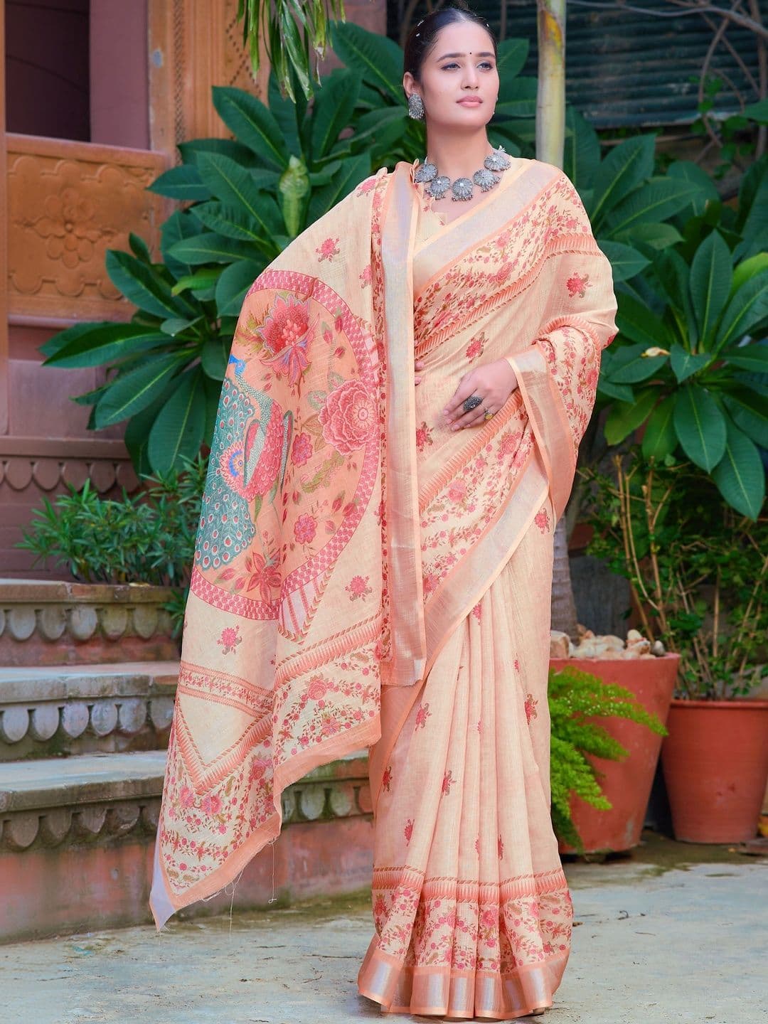 MANVAA Floral Saree thumbnail 3