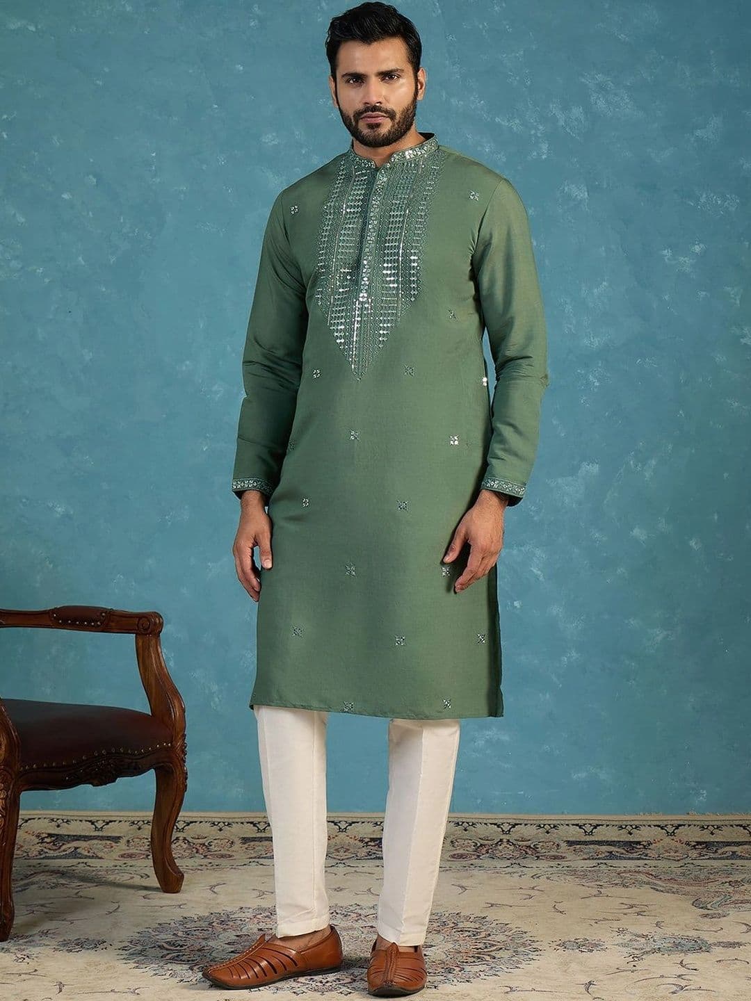 House of Pataudi Men Embellished Mirror Work Kurta thumbnail 5