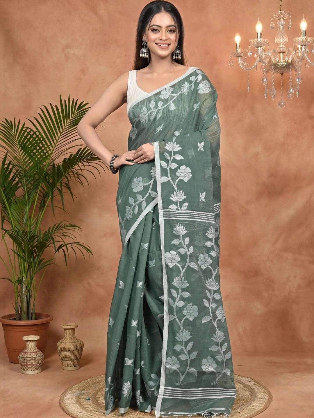 GitAsit Women Ethnic Motifs Sequinned Handloom Taant Saree thumbnail 4