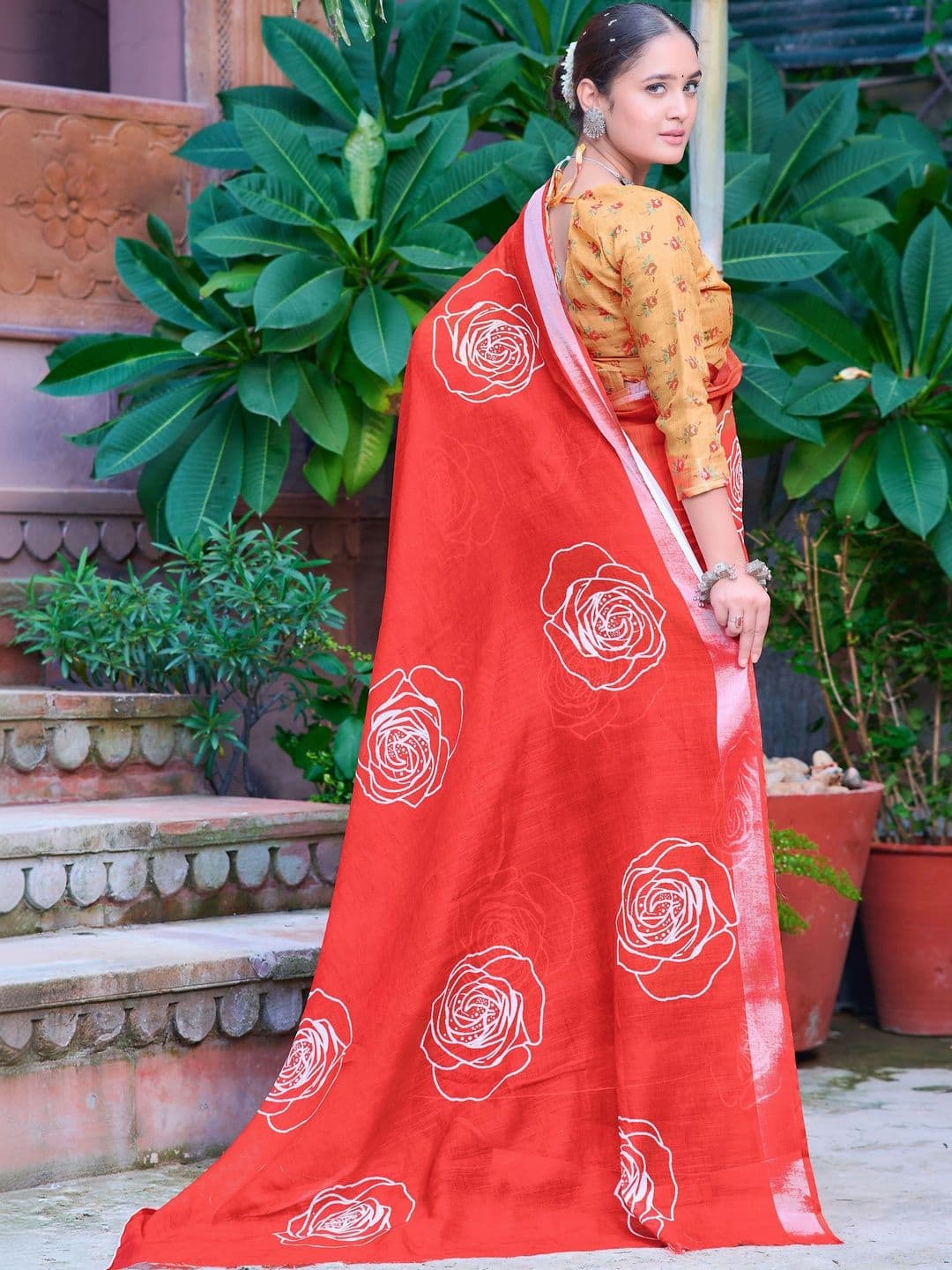 MANVAA Floral Saree thumbnail 2