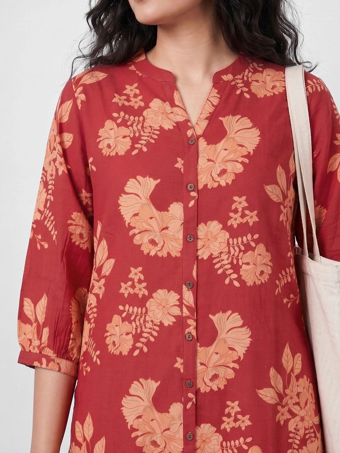 Melange by Lifestyle Women Floral Printed Regular Kurta with Trousers thumbnail 6