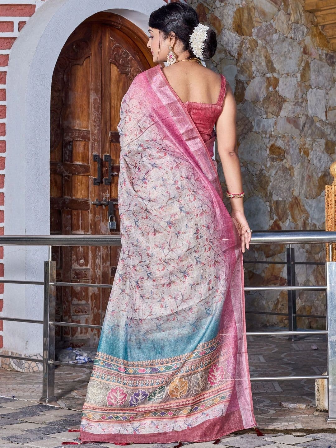 HERE&NOW  Women Floral Silk Cotton Handloom Saree thumbnail 2