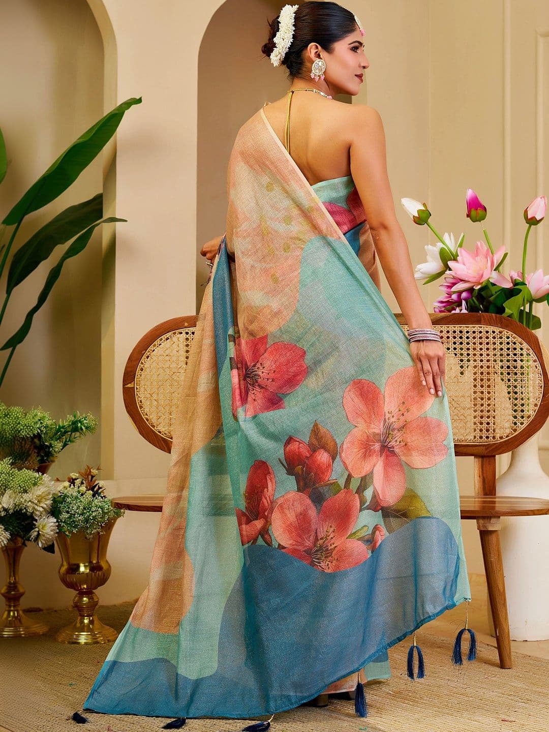 Maroosh Women Floral Silk Cotton Handloom Saree thumbnail 3