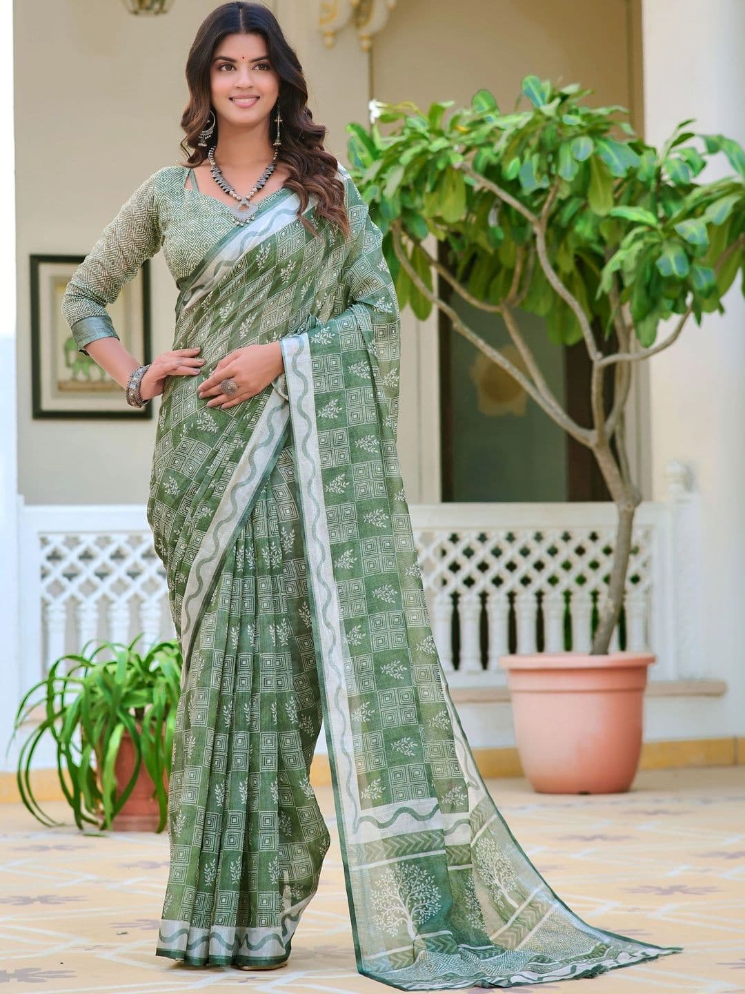 HERE&NOW Floral Saree thumbnail 3