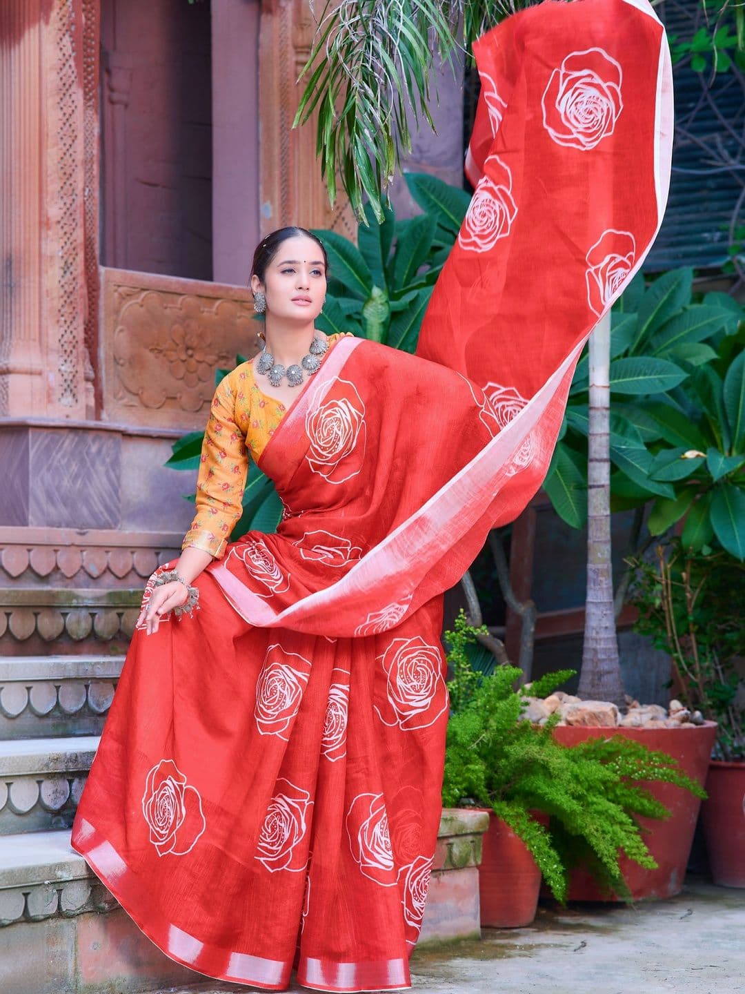 Maroosh Floral Saree thumbnail 3