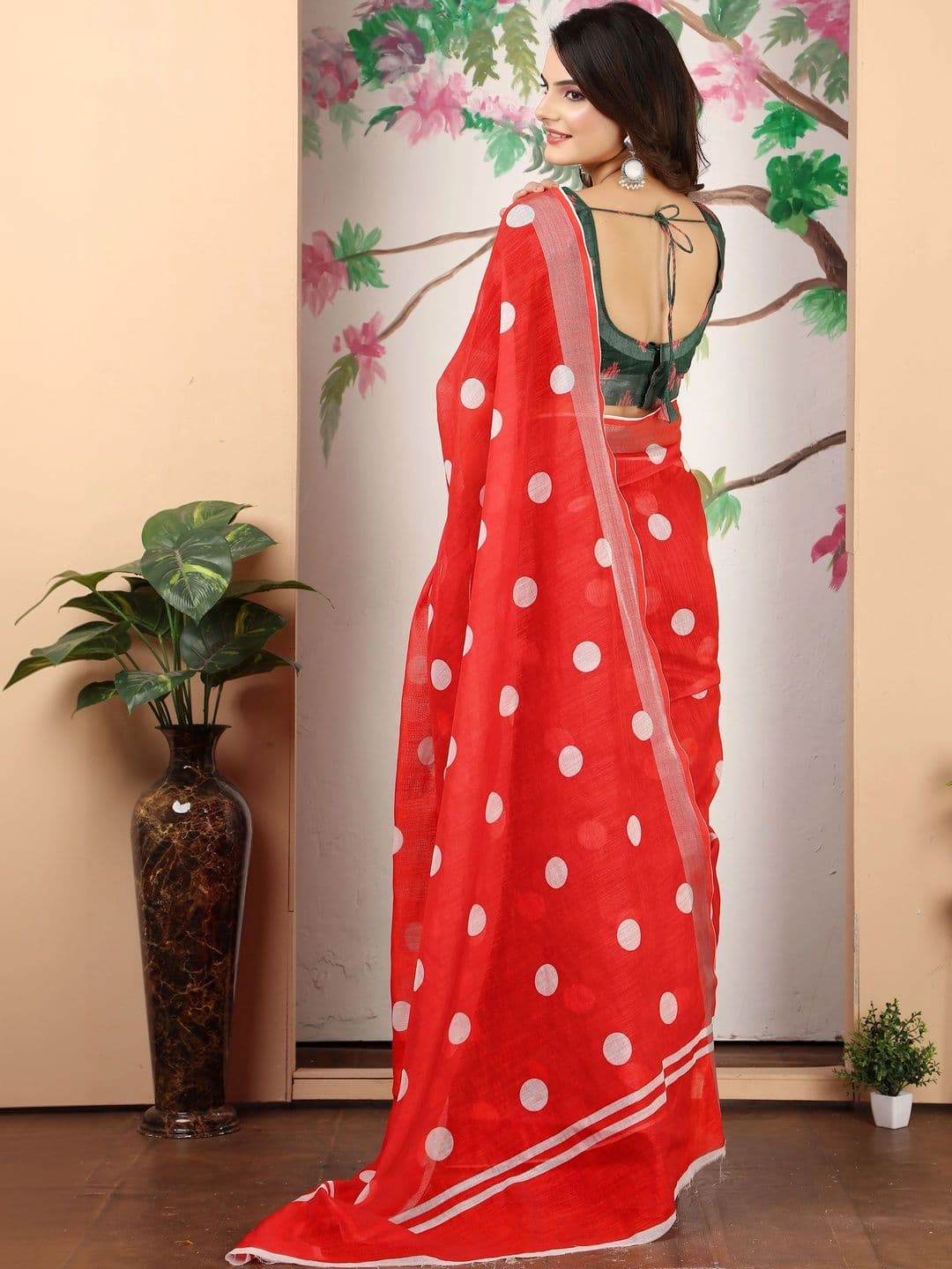 HERE&NOW Women Polka Dot Saree thumbnail 5
