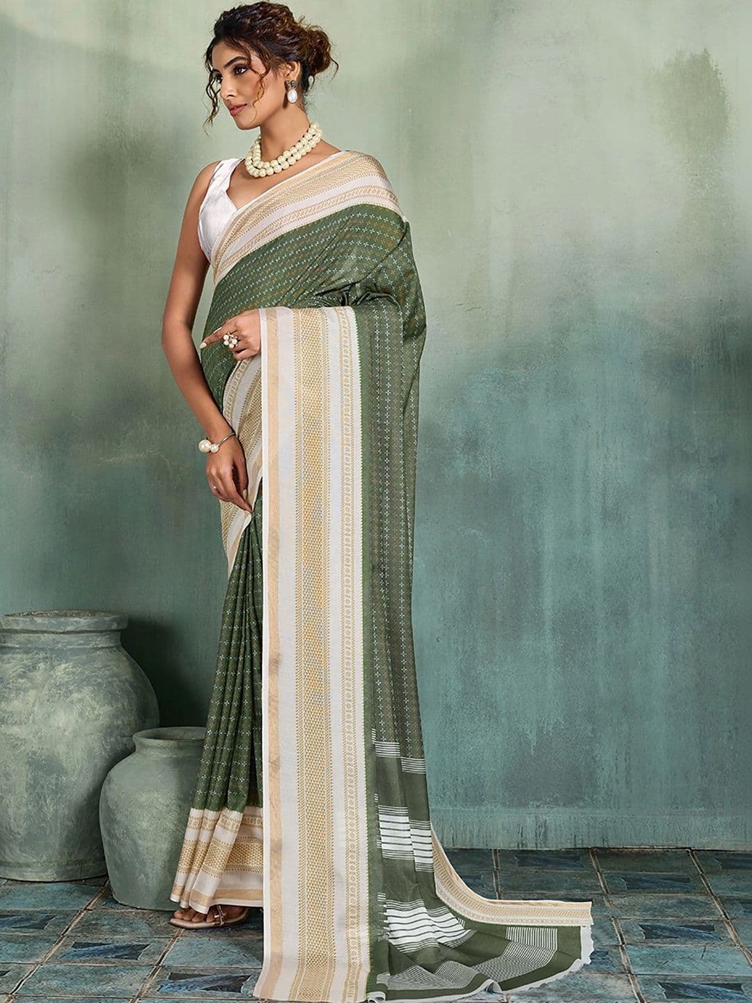 KALINI Designer Block Print Saree thumbnail 4