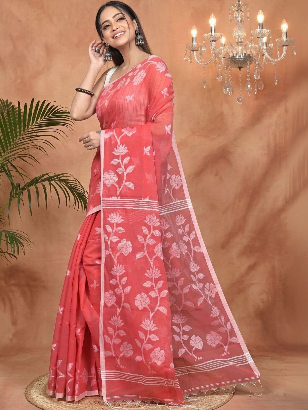 GitAsit Floral Sequinned Handloom Taant Saree thumbnail 5