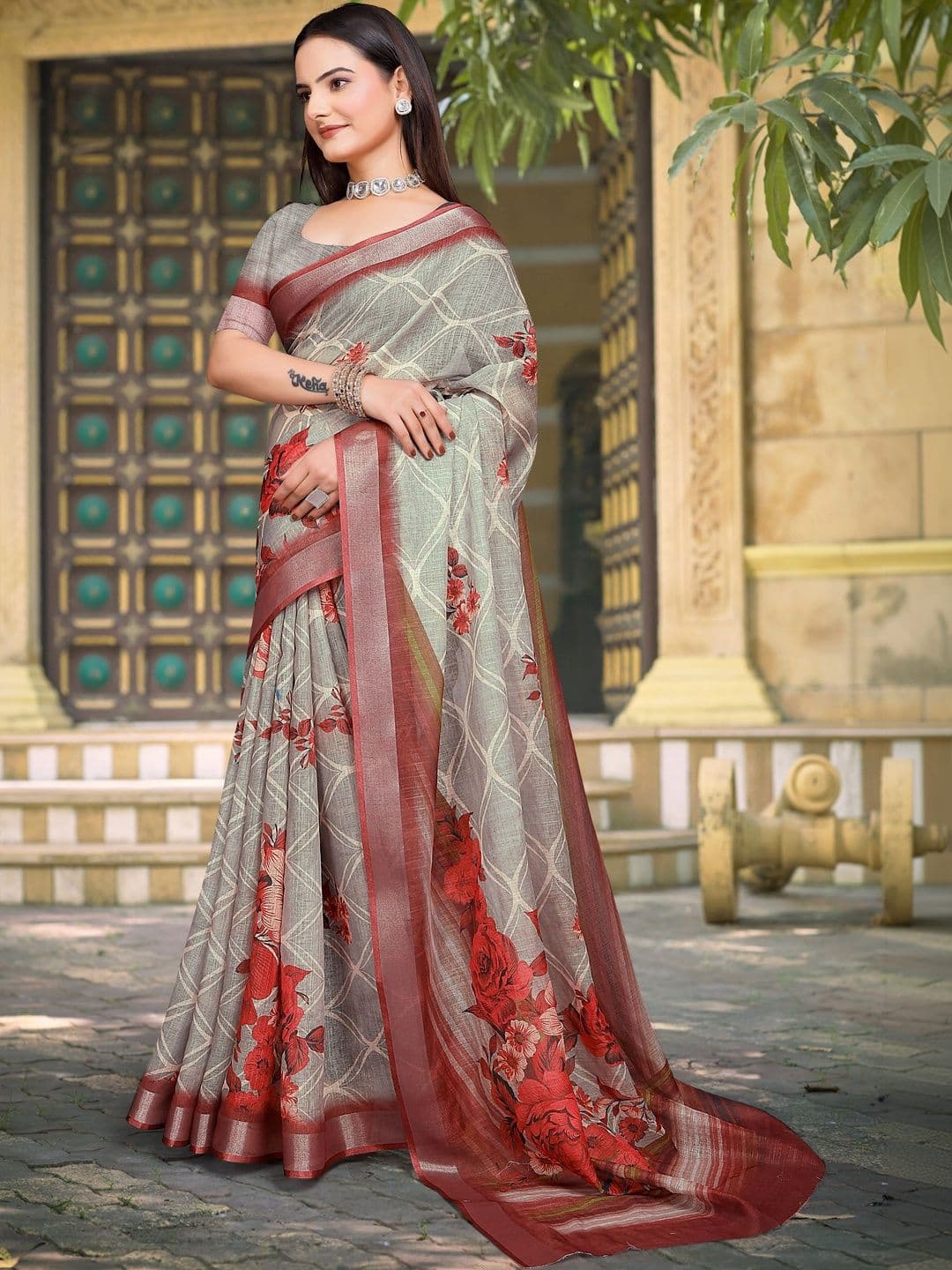 HERE&NOW Floral Saree thumbnail 3