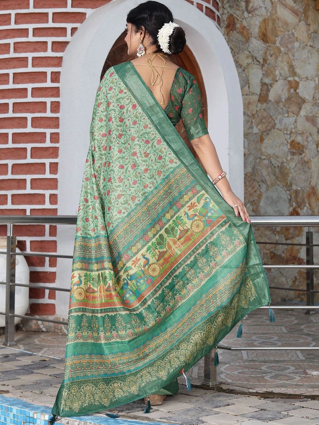 MANVAA Floral Silk Cotton Handloom Saree thumbnail 2