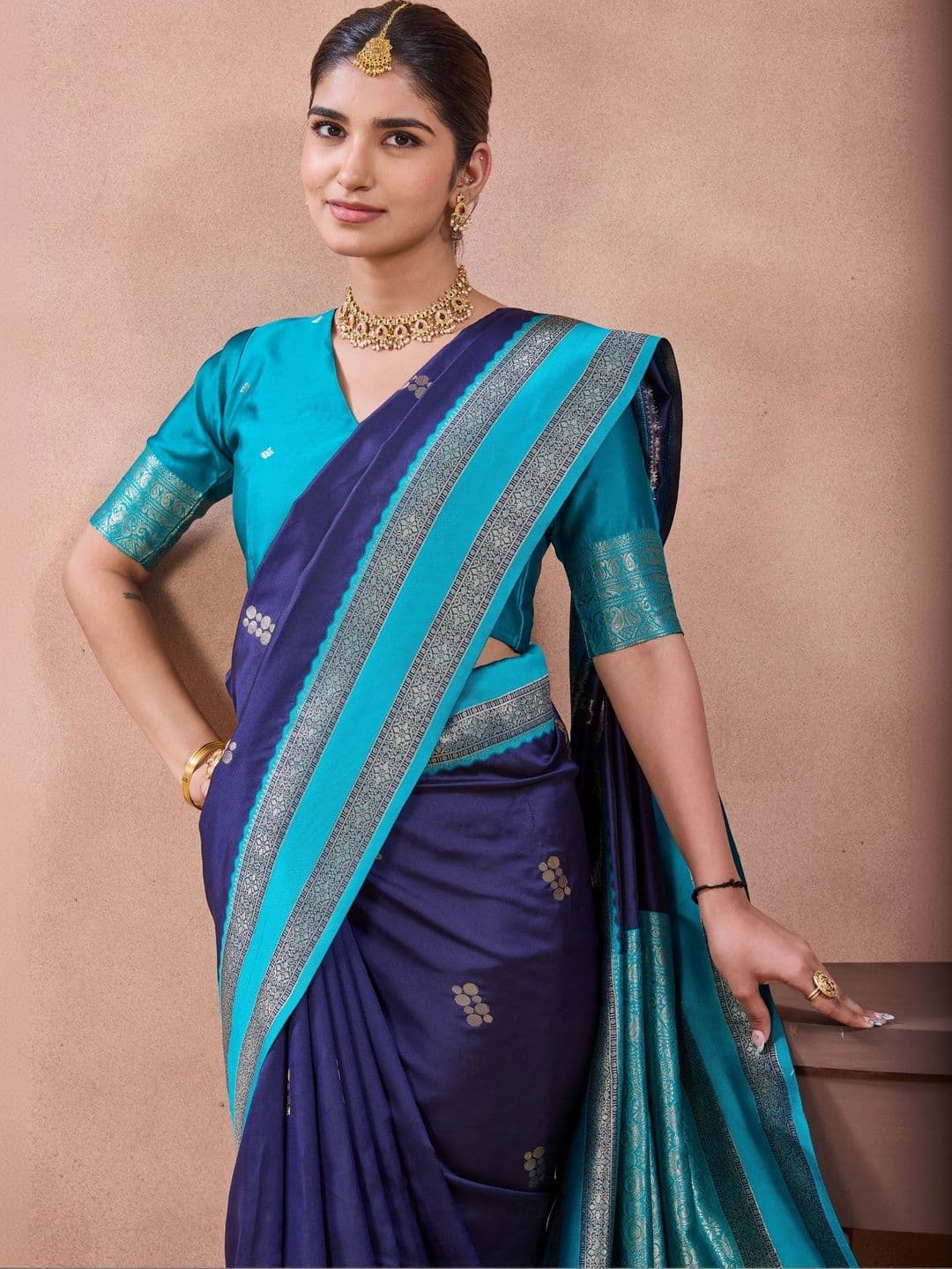 Maharanga  Women Zari Silk Blend Kota Saree thumbnail 4