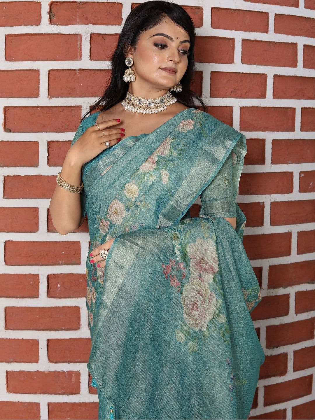 Maroosh Floral Silk Cotton Handloom Saree thumbnail 5