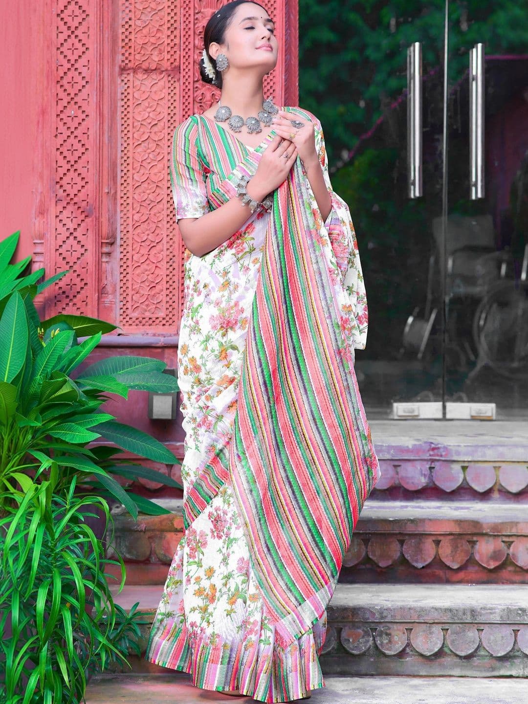 MANVAA Women Floral Saree with Floral Border Print thumbnail 2