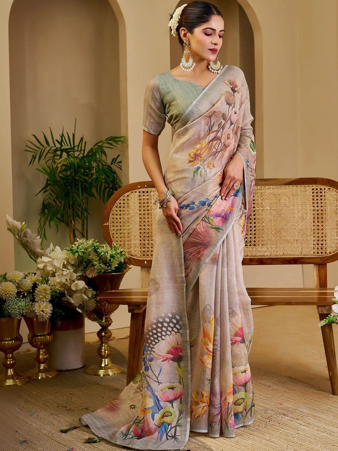 MANVAA Women Floral Printed Silk Cotton Handloom Saree thumbnail 3