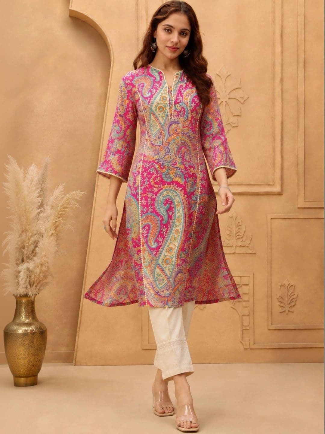 MEWEAR Women Paisley Printed Flared Sleeves Kurta thumbnail 6