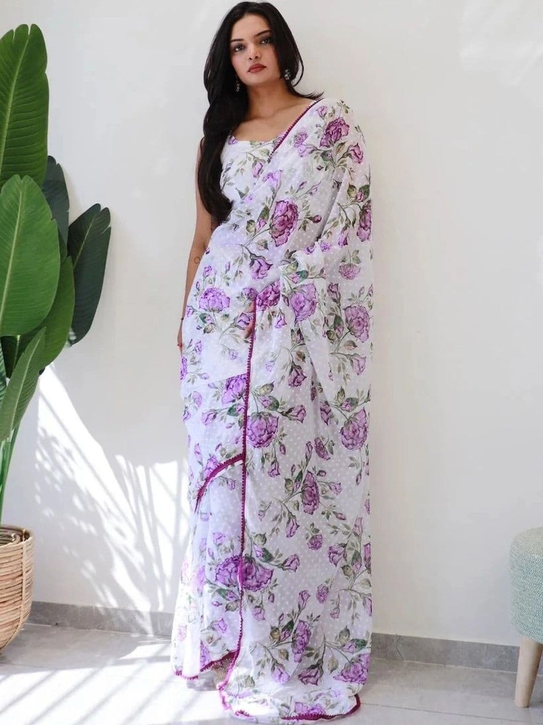 Sangria Women Floral Printed Georgette Saree thumbnail 7
