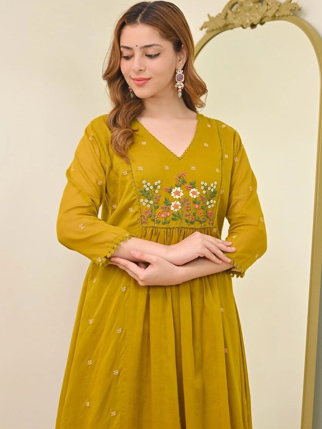 SHREE KHODAL FASHION Women Floral Thread Work Chanderi Cotton Kurta with Trousers & With thumbnail 5