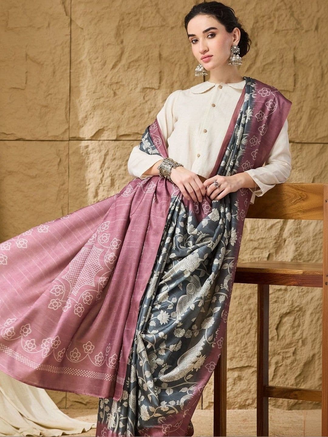 Suha Floral Silk Blend Saree thumbnail 4