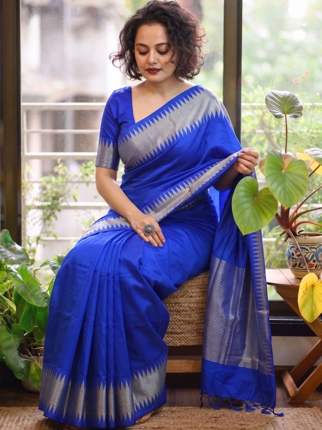 Rare Bello Women Zari Art Silk Handloom Banarasi Saree thumbnail 5