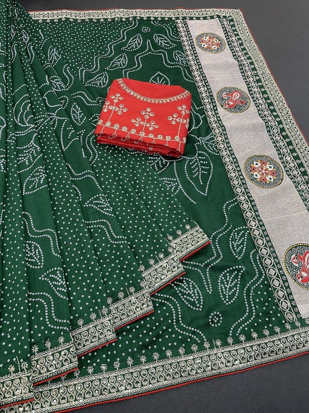 SmileyFashion Bandhani Embroidered Art Silk Designer Saree thumbnail 3