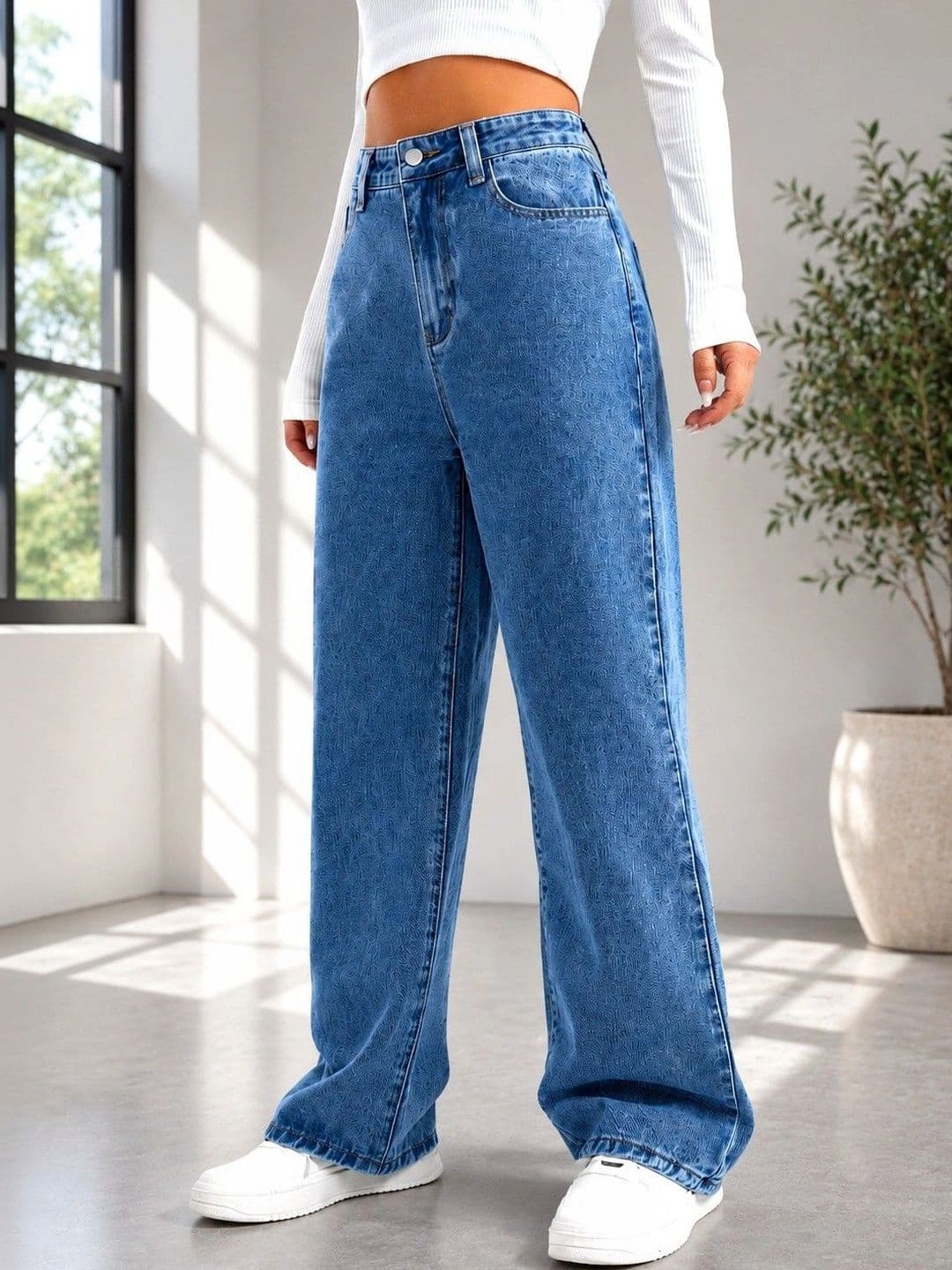 DENIMLOOK Women High-Rise Light Fade Jeans thumbnail 4