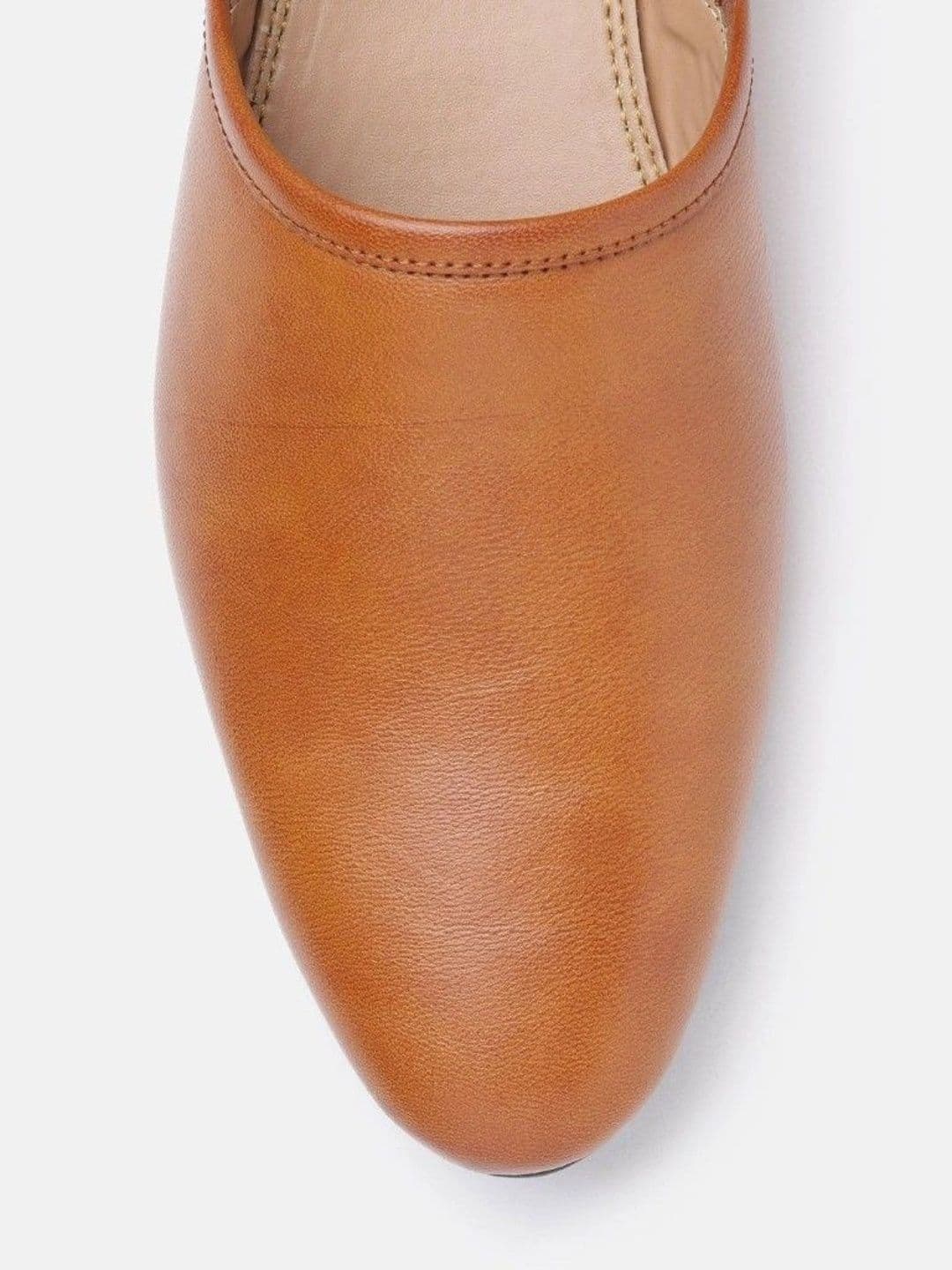 House of Pataudi Men Mojaris thumbnail 3