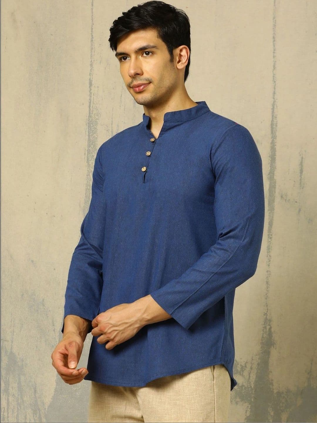 Anouk Woven Design Solid Cotton Handloom Mandarin Collar Short Kurta thumbnail 4