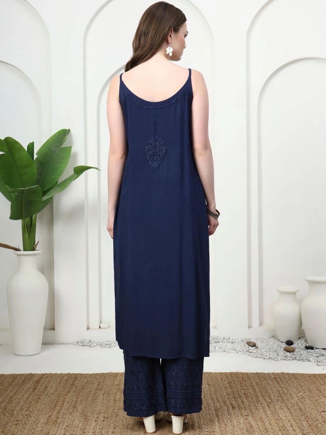 Najahat Chikankari Women Ethnic Motifs Embroidered Regular Thread Work Kurta with Palazzos thumbnail 7