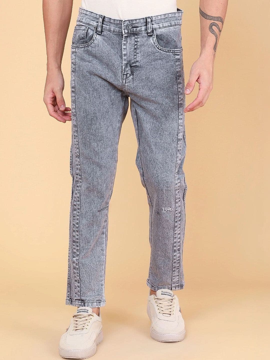 V-Mart Men Regular Fit Mid-Rise Jeans - view 1
