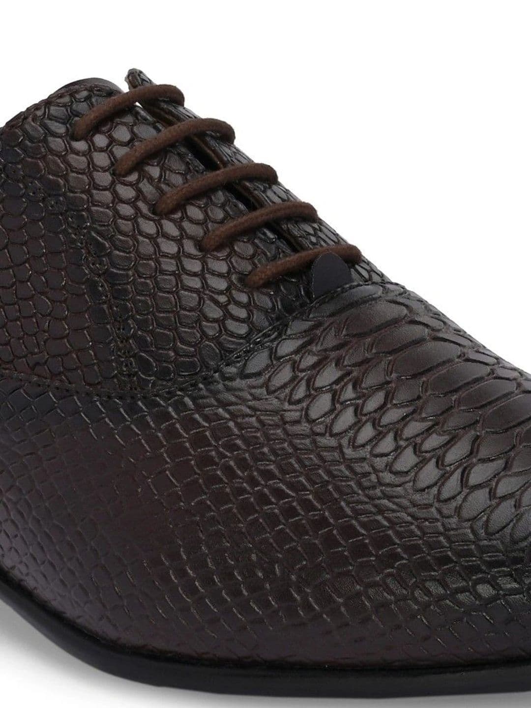 House of Pataudi Men Textured Synthetic Leather Pointed Toe Lace-Ups Oxfords Formal Shoes thumbnail 3
