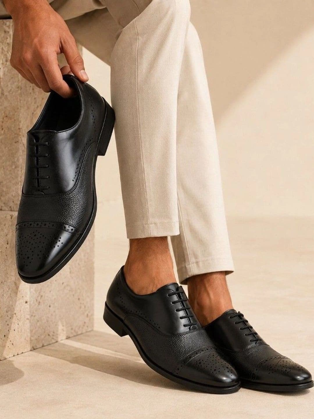 INVICTUS Men Textured Round Toe Lace-Ups Formal Oxfords Shoes - view 1