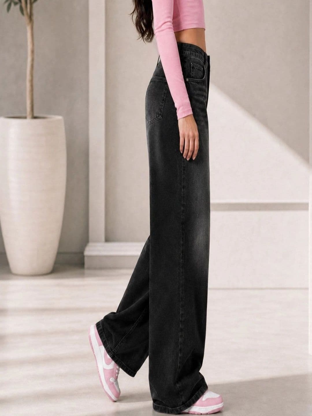 DressBerry Women Comfort Wide Leg High-Rise Light Fade Stretchable Jeans thumbnail 5