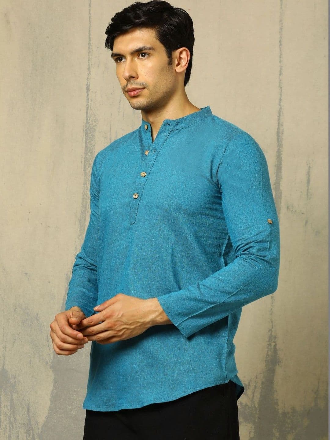 Anouk Woven Design Solid Cotton Handloom Mandarin Collar Short Kurta thumbnail 3