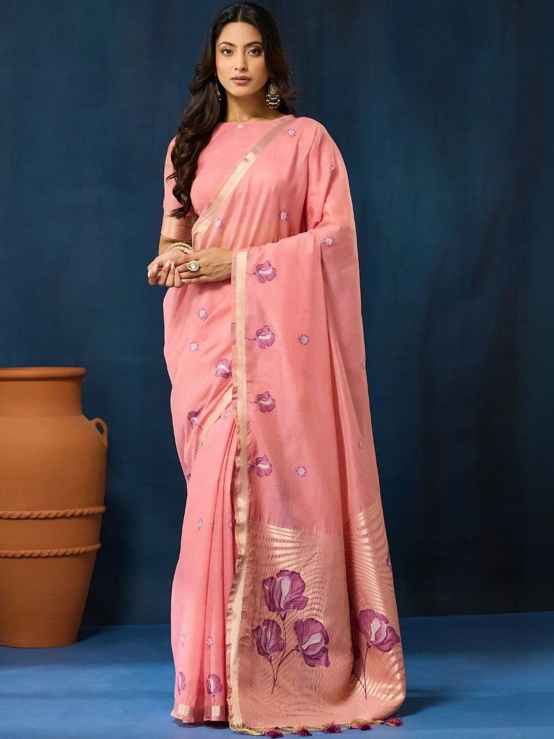 kasee Floral Zari Pure Cotton Designer Saree - view 1