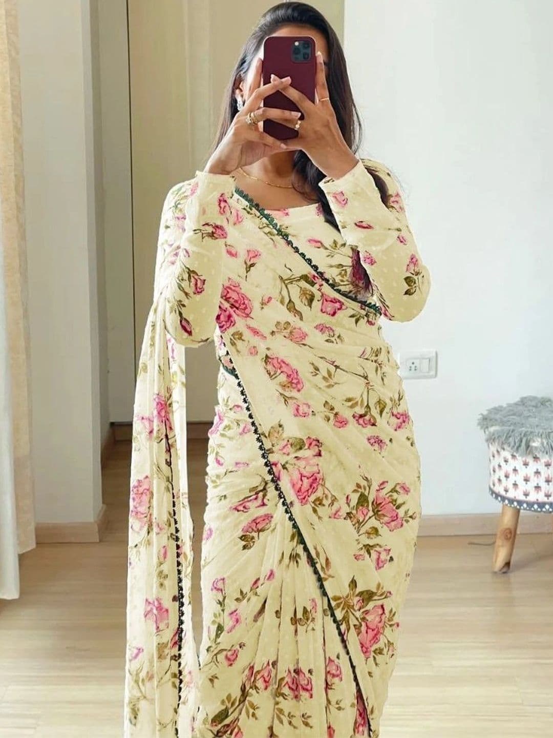Sangria Floral Poly Georgette Belted Maheshwari Saree thumbnail 2