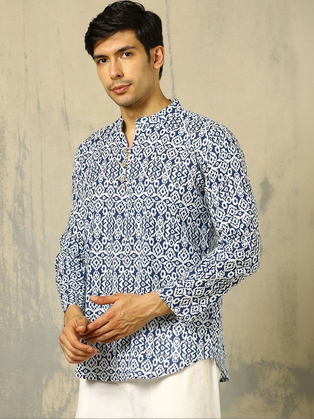 Anouk Printed Cotton Mandarin Collar Short Kurta thumbnail 2