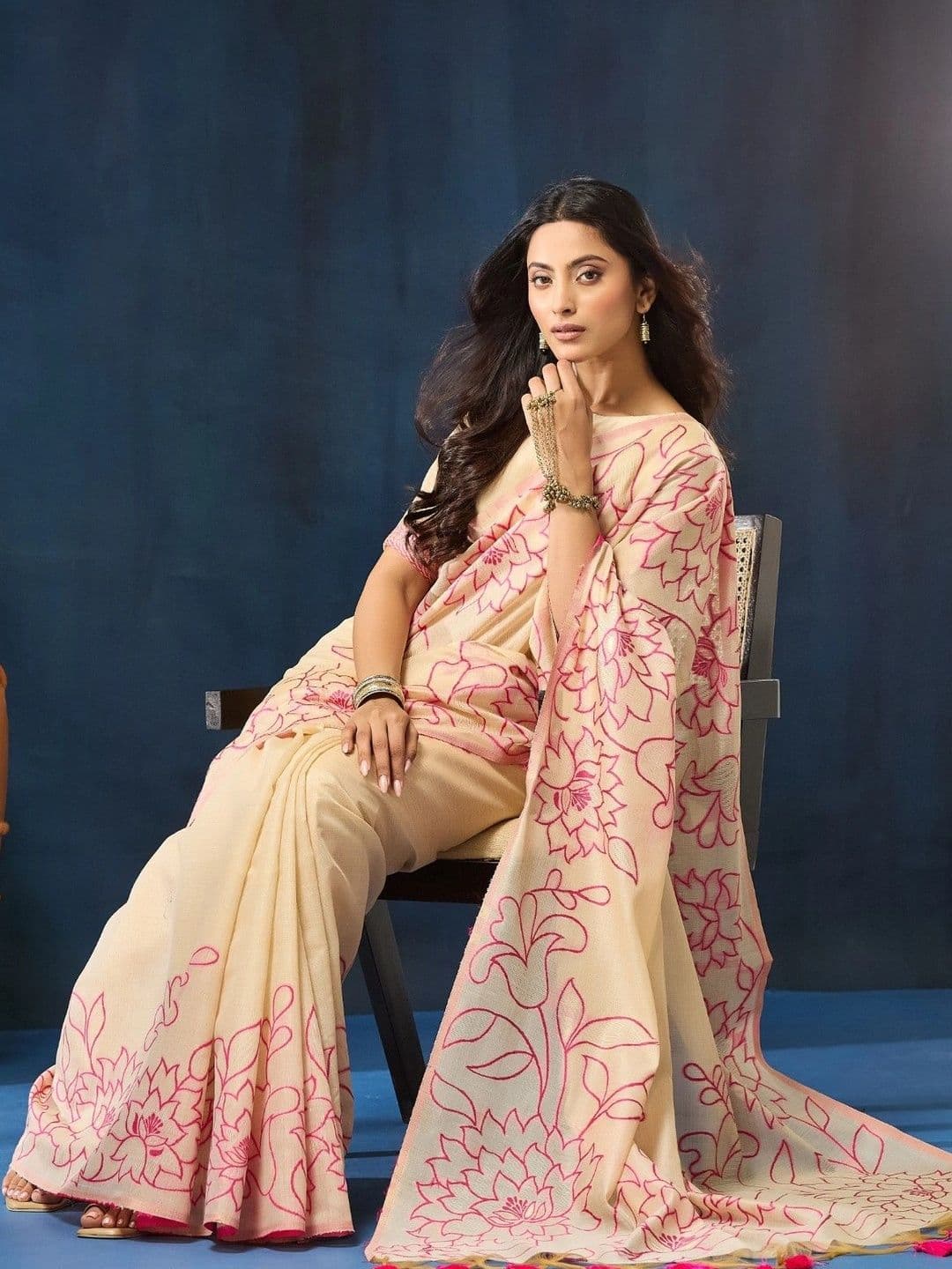kasee Floral Pure Cotton Designer Saree thumbnail 7