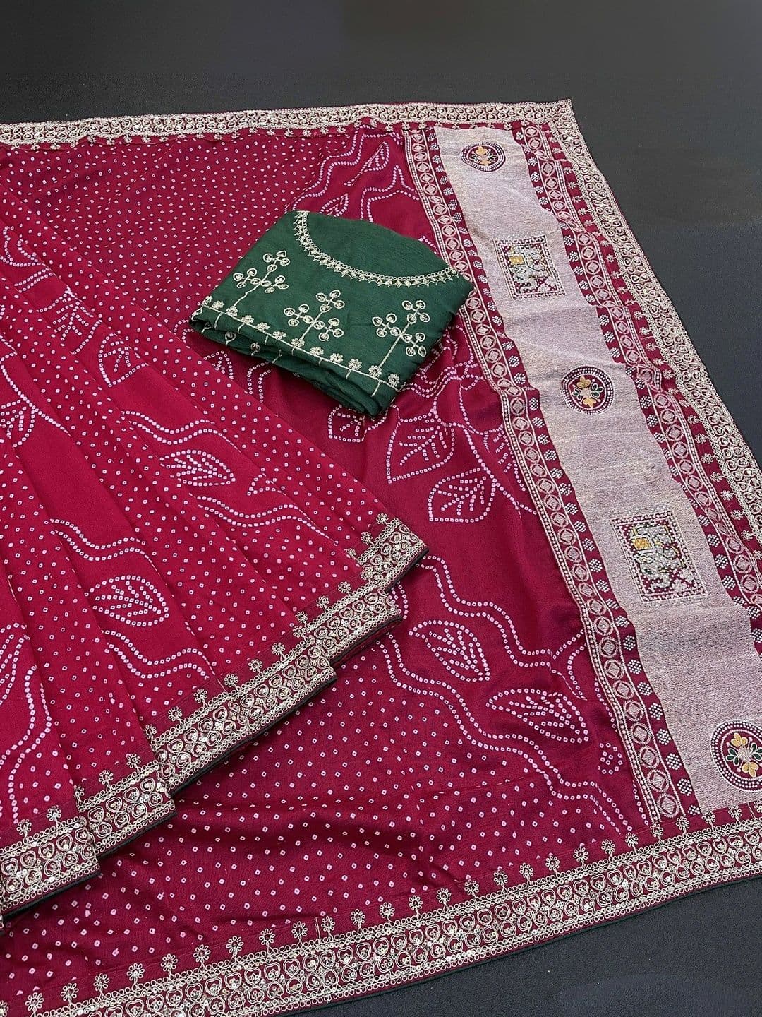 SmileyFashion Bandhani Embroidered Art Silk Designer Saree thumbnail 3