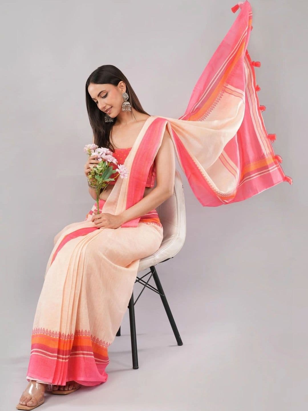 SAMANTHA Women Striped Linen Blend Saree thumbnail 4