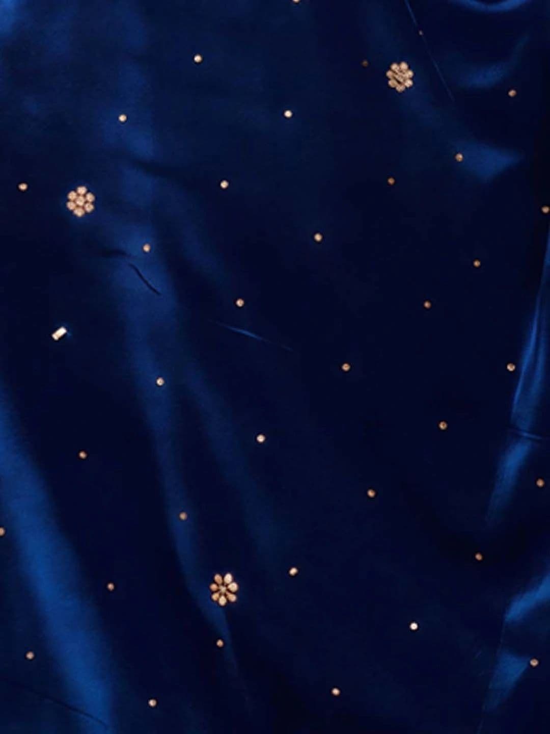Clora Creation Ethnic Motifs Velvet Dupatta with Zari thumbnail 2