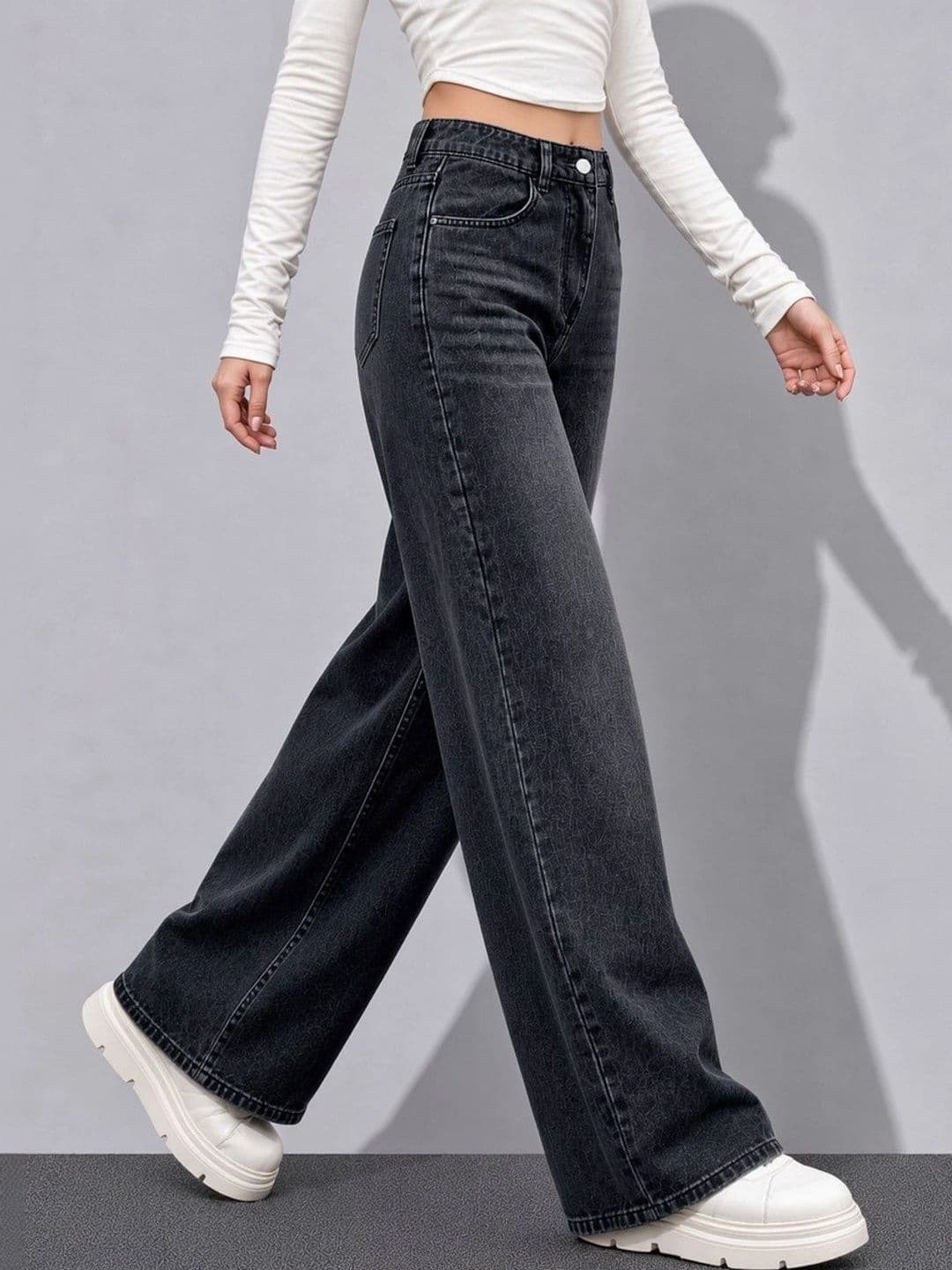 DressBerry Women Comfort Wide Leg High-Rise Light Fade Stretchable Jeans thumbnail 3