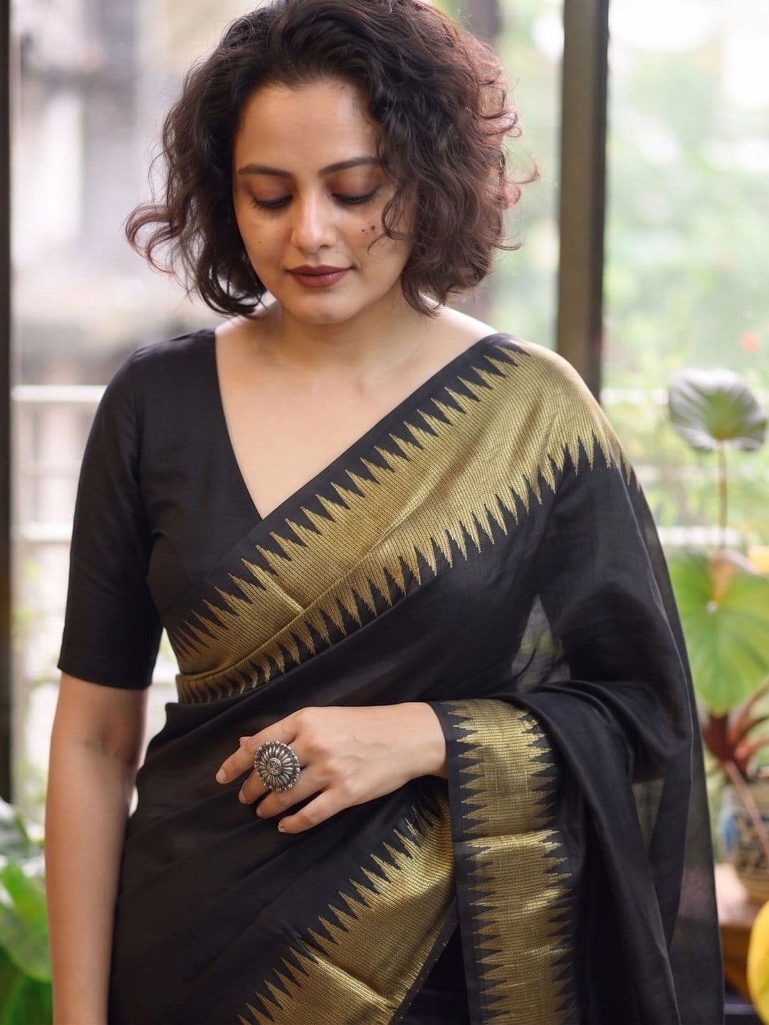 Rare Bello Women Art Silk Handloom Banarasi Saree thumbnail 4