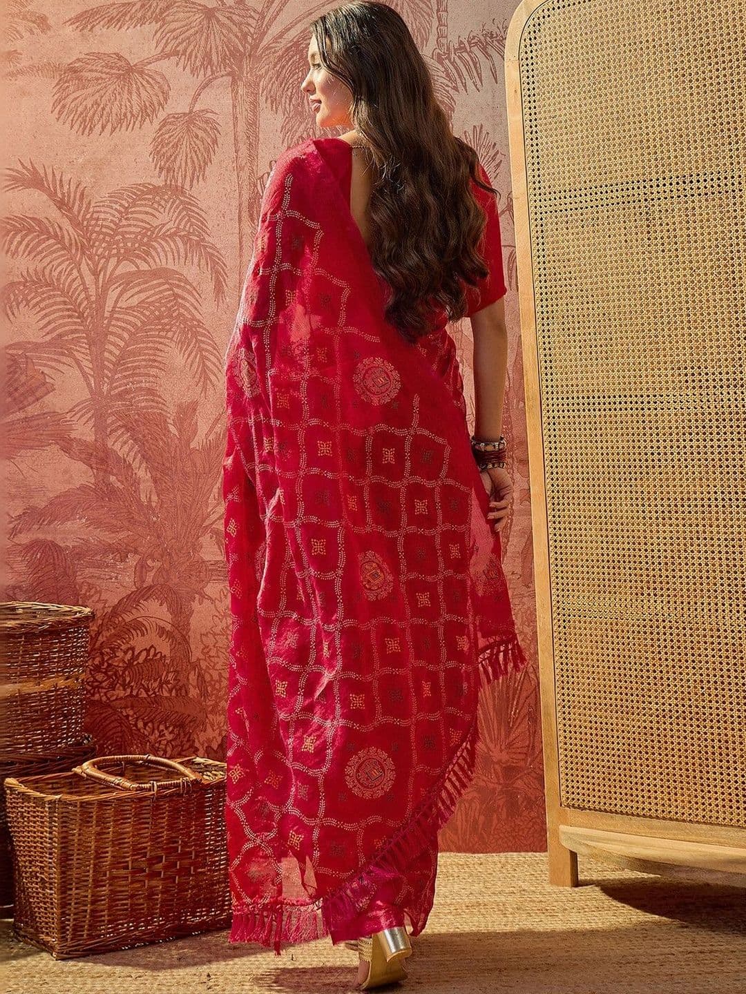 HERE&NOW Women Woven Design Pure Chiffon Fusion Saree thumbnail 2